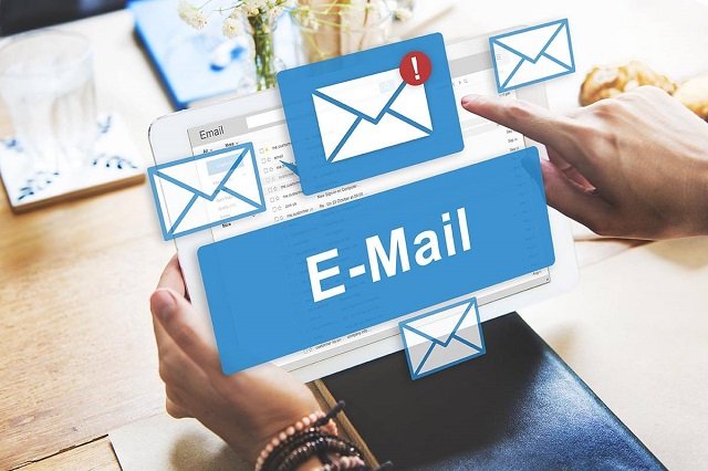 Liên hệ qua Email